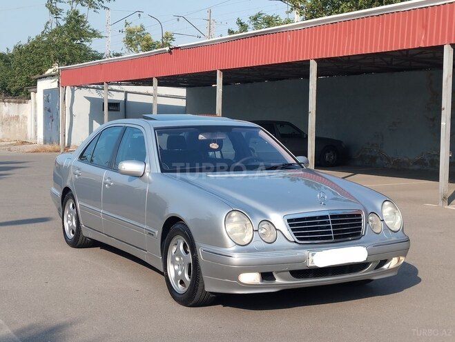 Mercedes E 320 2001, 246,800 km - 3.2 l - Bakı