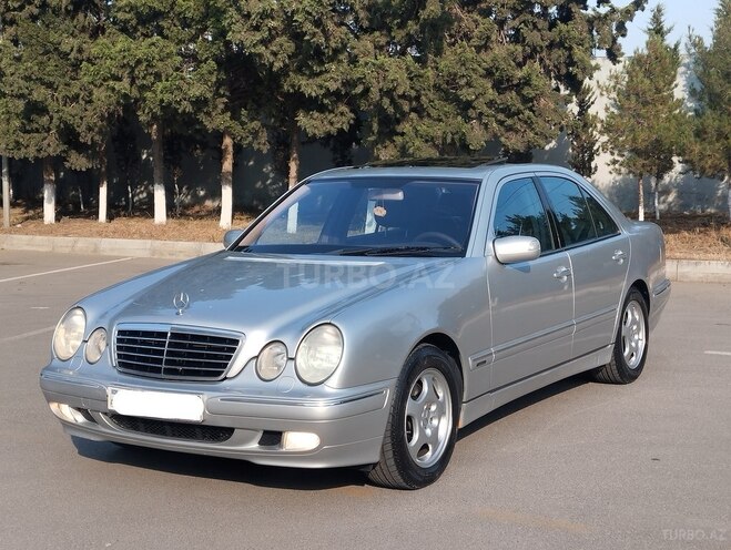 Mercedes E 320 2001, 246,800 km - 3.2 l - Bakı