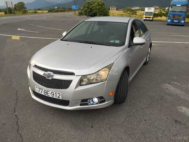 Chevrolet Cruze 2012, 210,000 km - 1.4 l - Qax