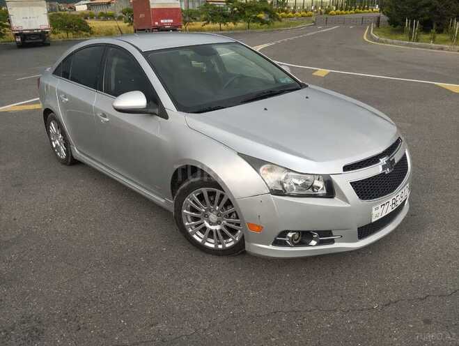 Chevrolet Cruze 2012, 210,000 km - 1.4 l - Qax