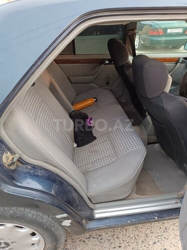 Mercedes E 200 d 2020, 221,696 km - 2.0 l - Salyan