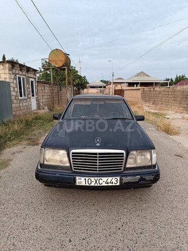 Mercedes E 200 d 2020, 221,696 km - 2.0 l - Salyan