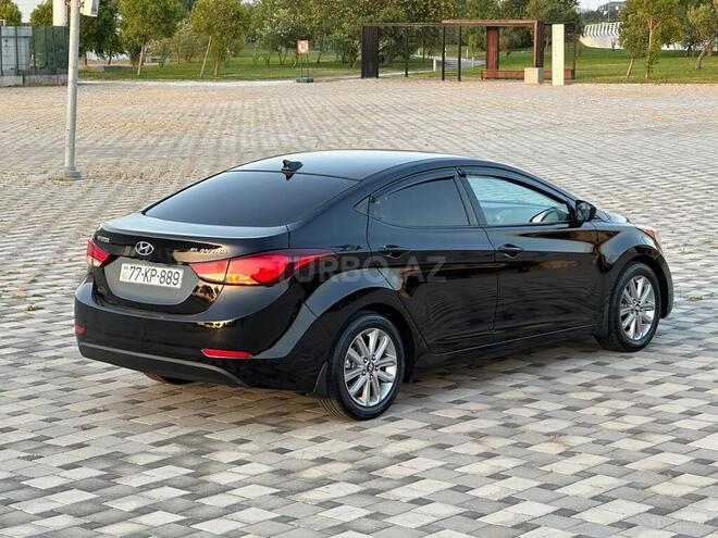 Hyundai Elantra 2015, 145,717 km - 1.8 л - Bakı