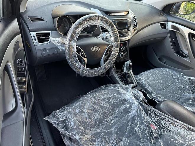 Hyundai Elantra 2015, 145,717 km - 1.8 л - Bakı