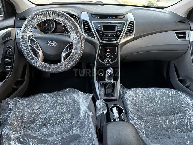 Hyundai Elantra 2015, 145,717 km - 1.8 л - Bakı