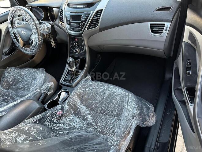 Hyundai Elantra 2015, 145,717 km - 1.8 л - Bakı