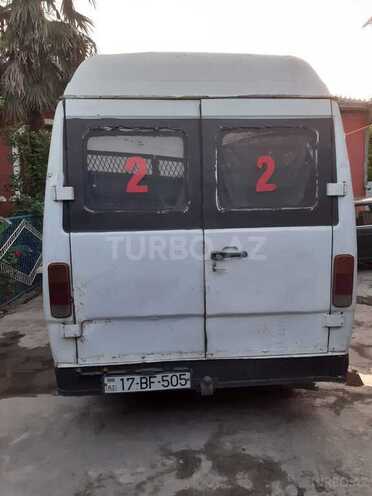 Mercedes 208 D 1993, 250,000 km - 2.3 л - Bərdə