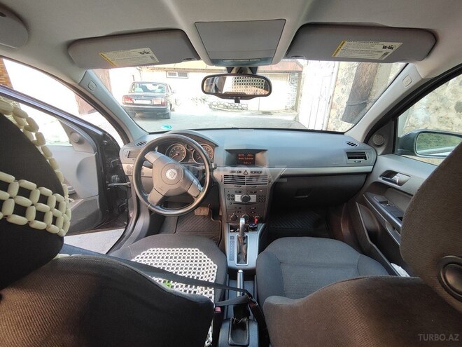 Opel Astra 2008, 168,942 km - 1.8 л - Şəki