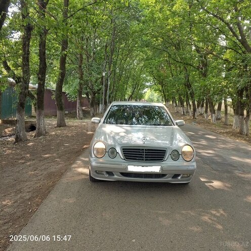 Mercedes E 220 d 2001, 450,650 km - 2.2 l - Bakı