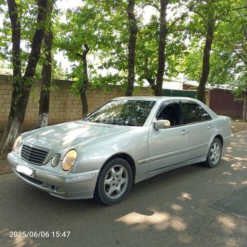 Mercedes E 220 d 2001, 450,650 km - 2.2 l - Bakı