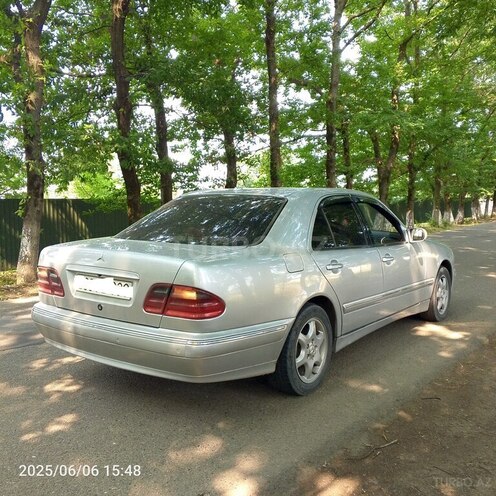 Mercedes E 220 d 2001, 450,650 km - 2.2 l - Bakı