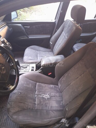 Mercedes E 280 1998, 310,000 km - 2.8 l - Mingəçevir