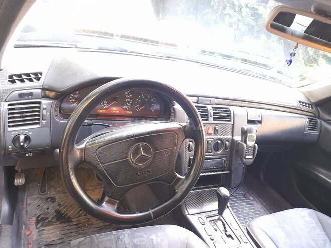 Mercedes E 280 1998, 310,000 km - 2.8 l - Mingəçevir