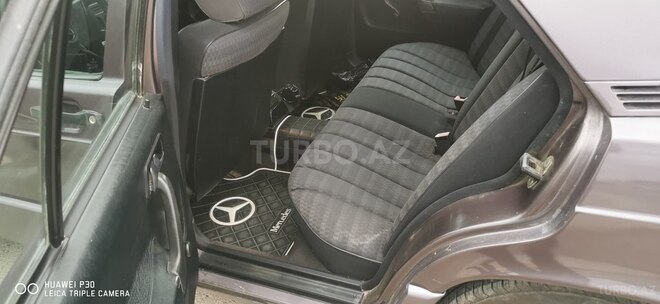 Mercedes 190 1991, 198,550 km - 1.8 l - Bakı
