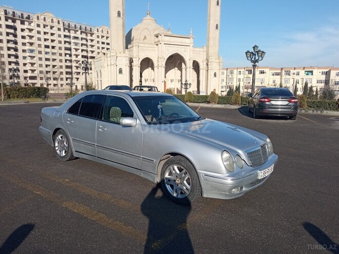 Mercedes E 220 d 2001, 350,000 km - 2.2 л - Bakı