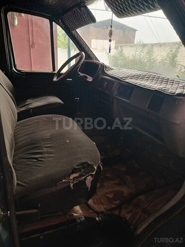GAZ 2705 1999, 200,000 km - 2.2 l - Salyan