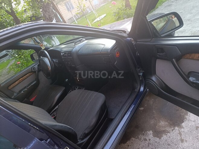 Opel Vectra 1995, 354,000 km - 2.0 л - Qax