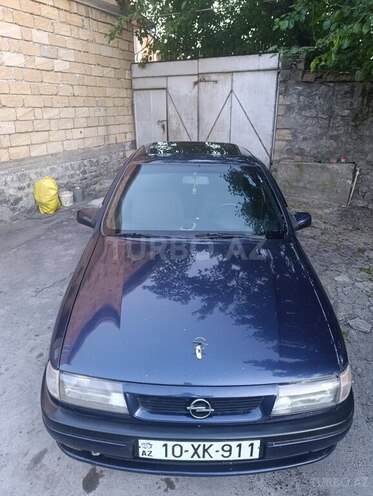 Opel Vectra 1995, 354,000 km - 2.0 л - Qax