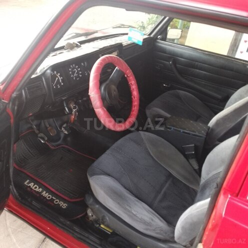 LADA (VAZ) 2107 1996, 60,000 km - 1.6 l - Salyan