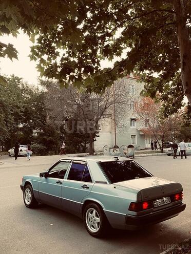 Mercedes 190 1990, 395,833 km - 2.0 л - Yevlax