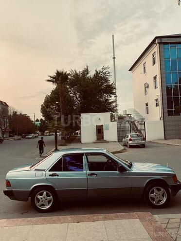 Mercedes 190 1990, 395,833 km - 2.0 л - Yevlax