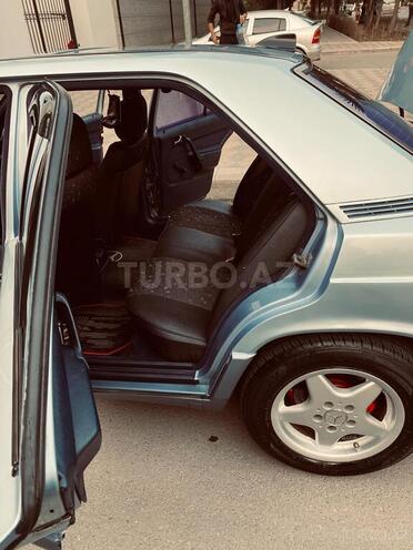 Mercedes 190 1990, 395,833 km - 2.0 л - Yevlax
