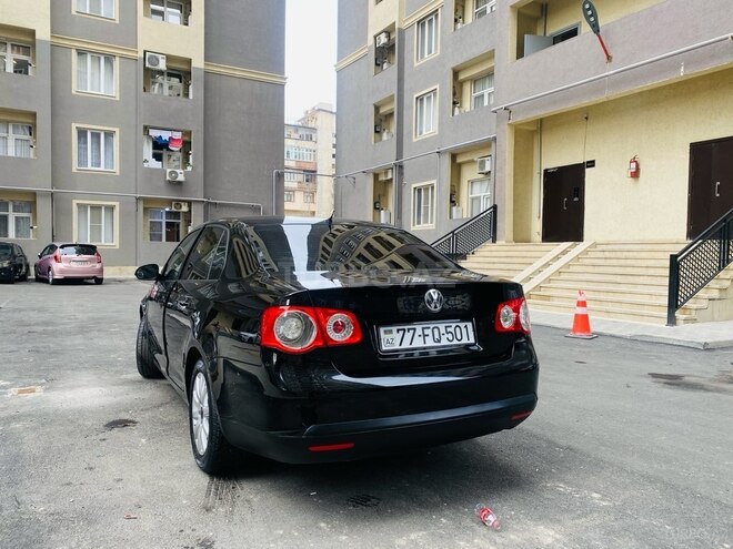 Volkswagen Jetta 2011, 270,000 km - 1.6 l - Bakı
