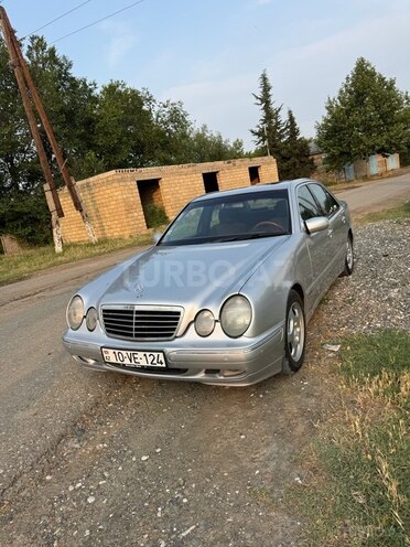 Mercedes E 240 1999, 302,000 km - 2.4 l - Ağcabədi