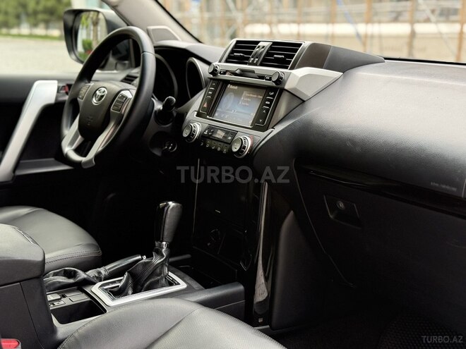 Toyota Land Cruiser Prado-14