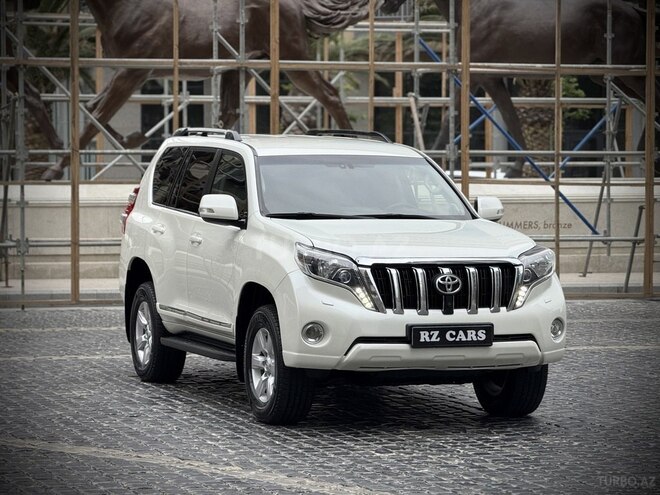 Toyota Land Cruiser Prado-5
