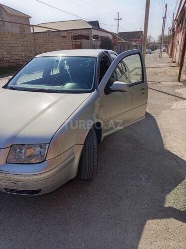 Volkswagen Bora 2000, 218,000 km - 1.6 l - Bakı