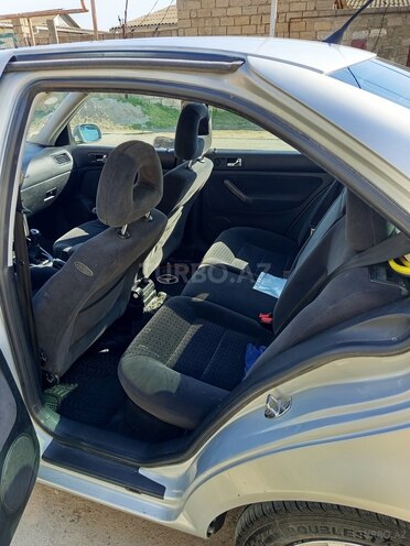 Volkswagen Bora 2000, 218,000 km - 1.6 l - Bakı