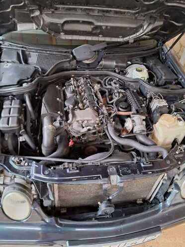 Mercedes E 220 d 2001, 388,322 km - 2.2 l - Bakı