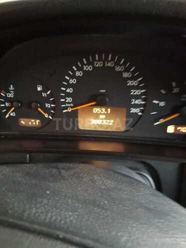 Mercedes E 220 d 2001, 388,322 km - 2.2 l - Bakı