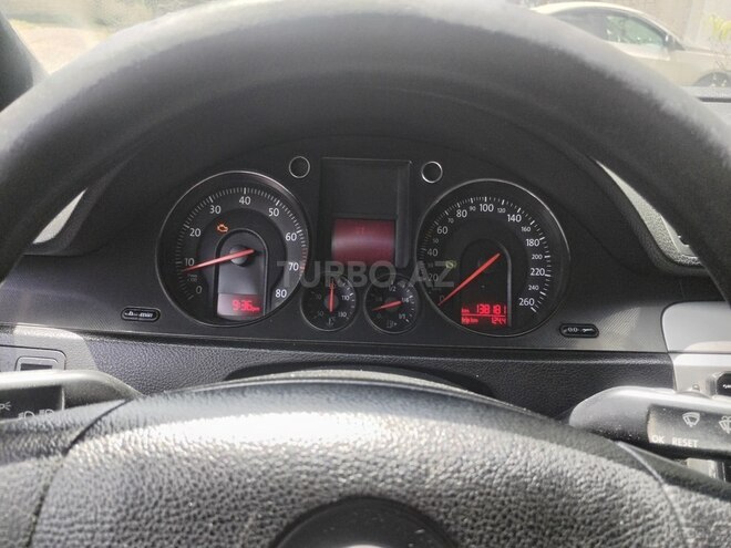 Volkswagen Passat 2005, 139,000 km - 2.0 l - Gəncə