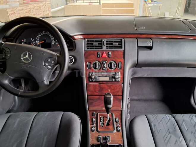 Mercedes E 220 d 2001, 388,322 km - 2.2 l - Bakı
