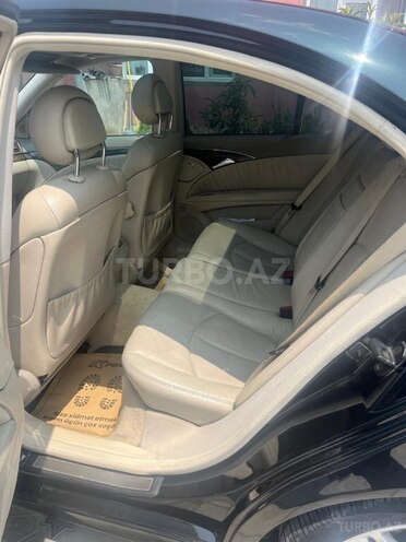 Mercedes E 240 2003, 265,984 km - 2.6 l - Bakı