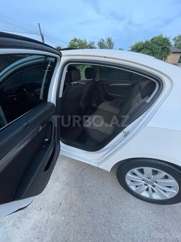 Volkswagen Passat 2014, 120,300 km - 1.8 l - Lənkəran