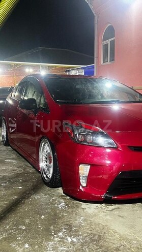 Toyota Prius-3