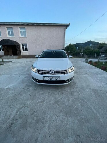 Volkswagen Passat 2014, 120,300 km - 1.8 l - Lənkəran