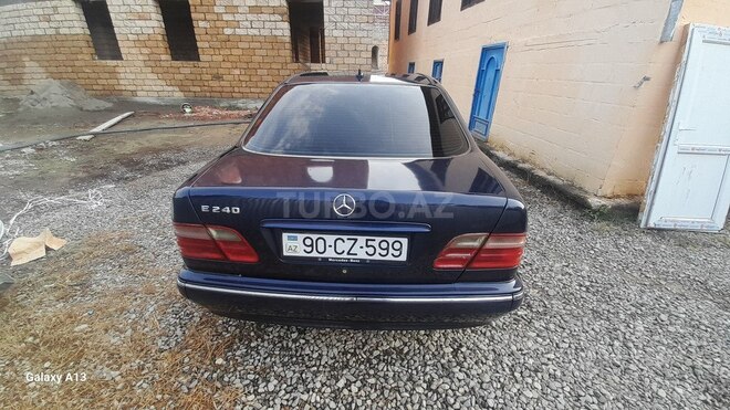 Mercedes E 240 2000, 301,000 km - 2.4 l - Kürdəmir