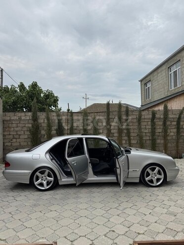 Mercedes E 220 d 2001, 250,000 km - 2.2 l - Bakı