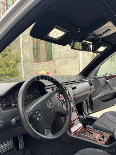 Mercedes E 220 d 2001, 250,000 km - 2.2 l - Bakı