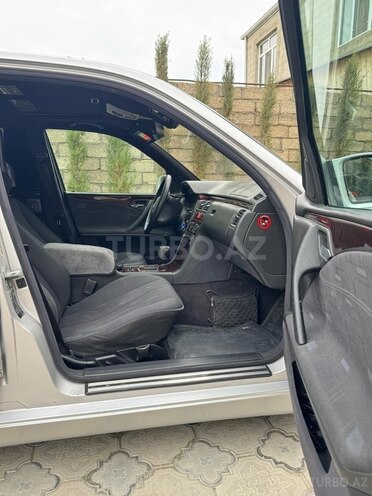 Mercedes E 220 d 2001, 250,000 km - 2.2 l - Bakı