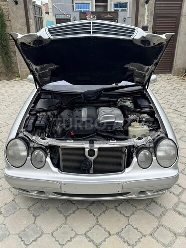 Mercedes E 220 d 2001, 250,000 km - 2.2 l - Bakı