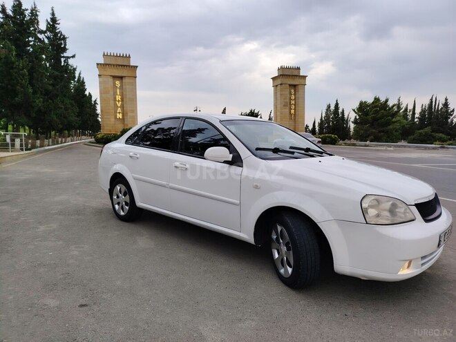Chevrolet Lacetti-5