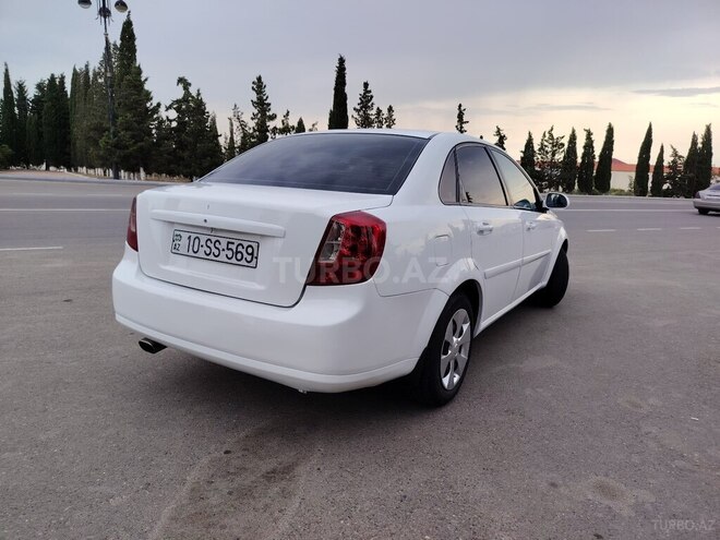 Chevrolet Lacetti-8