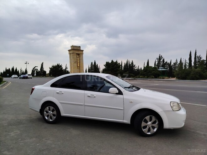 Chevrolet Lacetti-7