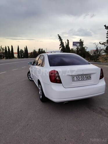 Chevrolet Lacetti-9