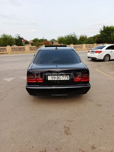 Mercedes E 240 1998, 352,652 km - 2.4 l - Cəlilabad